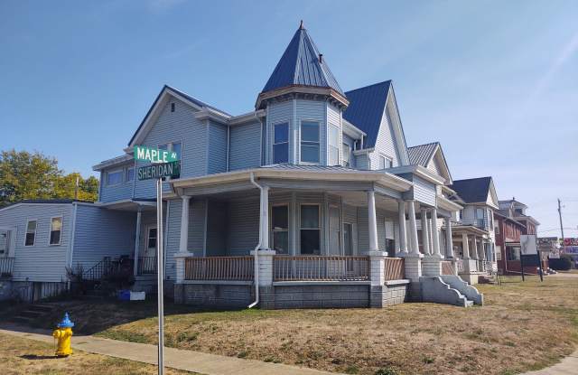 Photo of 1330 Maple Ave Apt B