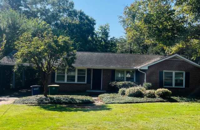 Photo of 3 Bedroom Gem on Hardin Dr. off South UGA Campus!