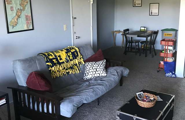 Photo of 2118 Pauline Boulevard