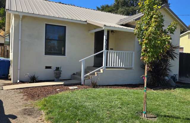 Photo of 2 bed 1 bath with bonus room