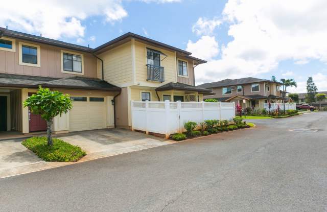 BACK ON MARKET**Spacious Townhome, AC, garage and more! - 95-937 Ukuwai Street, Mililani Mauka, HI 96789