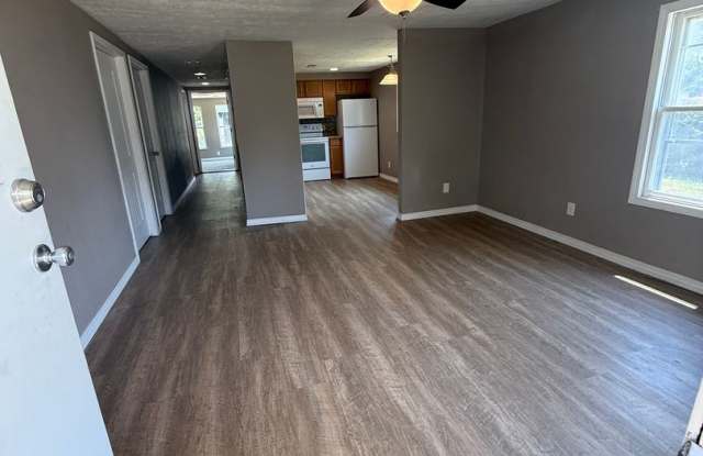 Photo of 3 bedroom/1 bath house