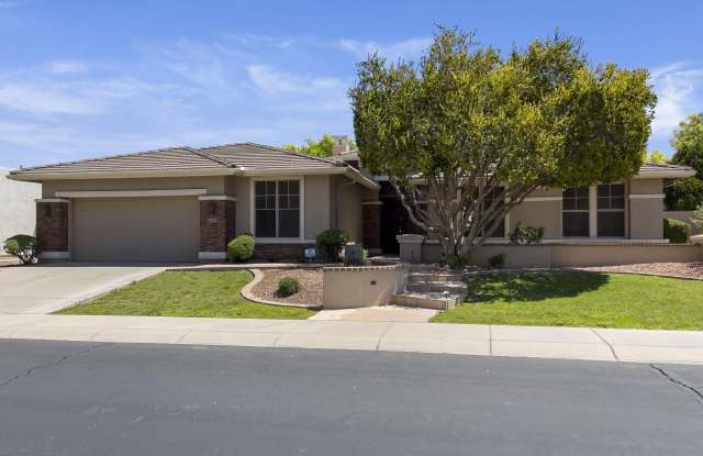 7833 S COLLEGE Avenue