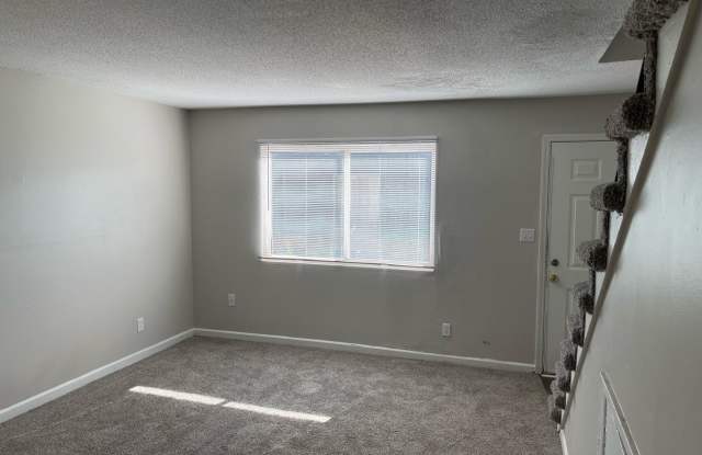 Peach Tree Townhomes