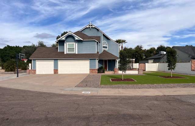 4924 E HILLERY Drive