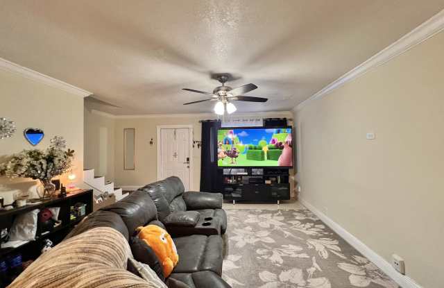 6604 Dockside Circle