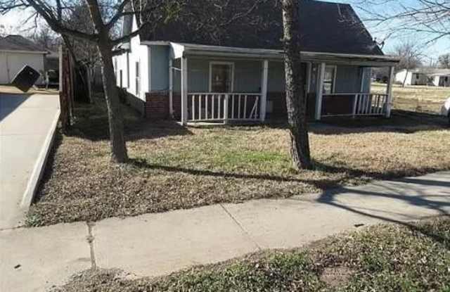 209 S 5th Street