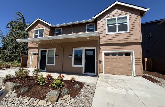 Photo of 390 Seven Oaks Lane