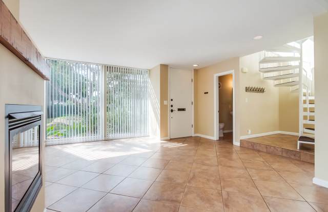 675 South Sierra Avenue - 19