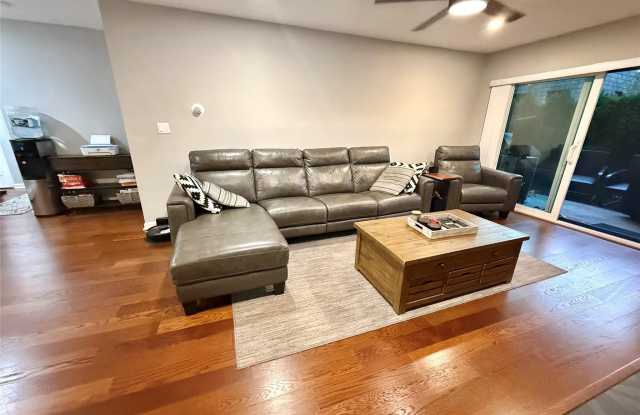 Photo of 42 Briar Cliff unit: #4- 2