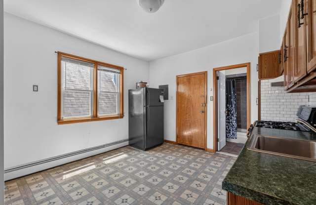 25 W 15TH ST