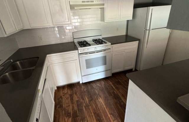 Charming 2BR Duplex in Wharton