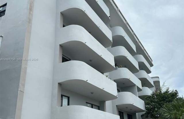 110 S Shore Dr