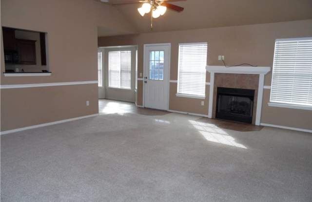 Great Location! 3 Bedroom 2 Bath