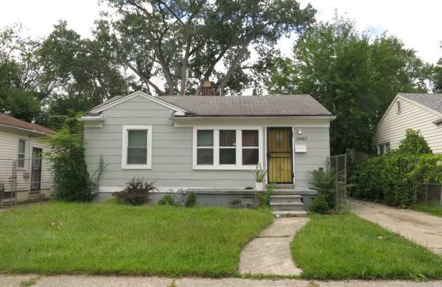 19457 Gilchrist 2bed/1bath with great eat in kitchen and fenced in yard located in Greenfield - 19457 Gilchrist Street, Detroit, MI 48235