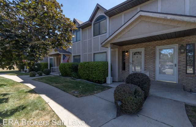 Fantastic South Ogden Townhome - 5670 S 1425 E, South Ogden, UT 84403