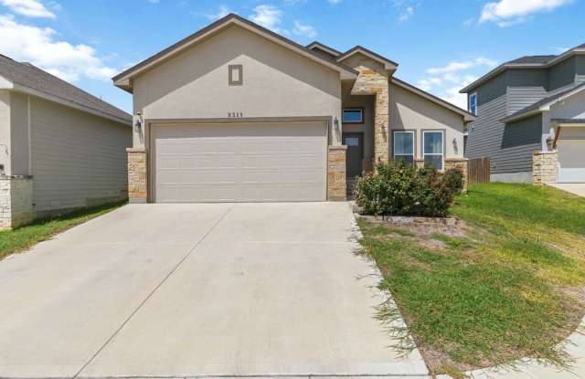 8315 COMANCHE PASS