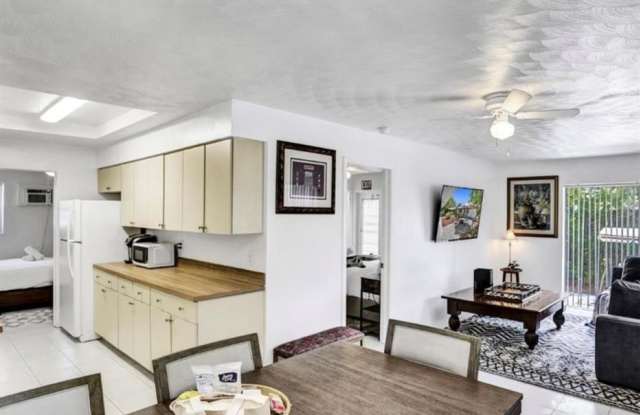 Photo of 820 NE 16th Ave