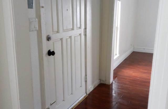 Photo of 1035 N 3rd E - C