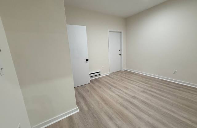 MISSION HILL 3 BED!!!!