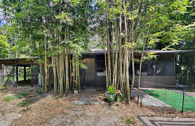 Photo of 1431 Seminola Blvd