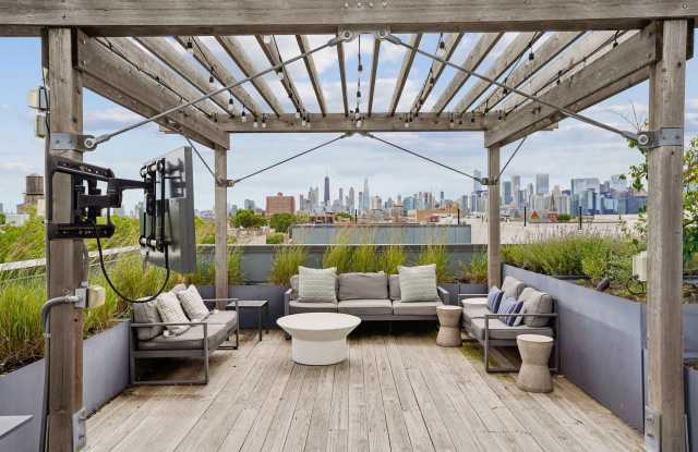 Luxe on Chicago