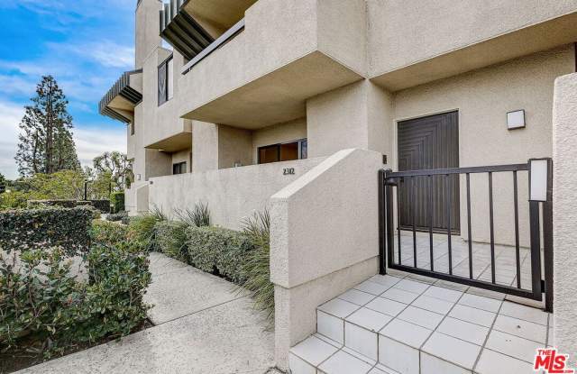 2312 Century Hl - 2312 Century Hill, Los Angeles, CA 90067