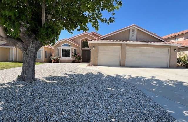 14403 La Crescenta Avenue - 14403 La Crescenta Avenue, Victorville, CA 92392