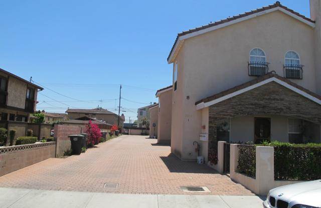 Beautiful Modern Rear Townhouse 3 Bed 2.5 Ba~BJ Properties