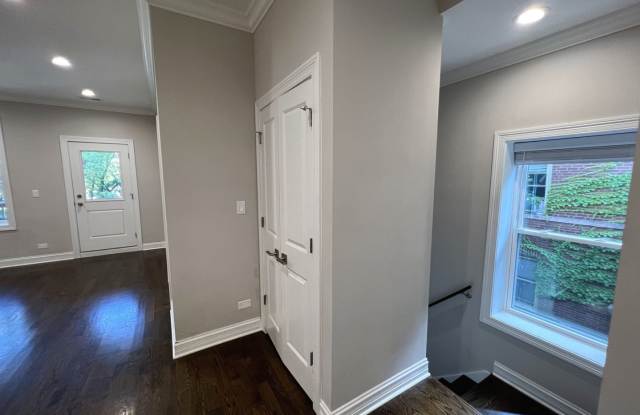 1744 W Winnemac Avenue