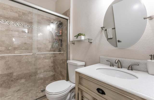 1082 Southwest 42nd Terrace