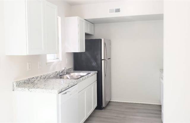 Photo of 12755 Woodside Lane