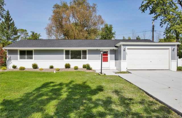 Photo of 28 Campus Drive W