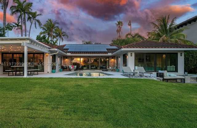 524 Oleander Dr
