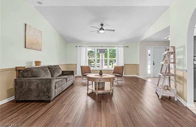 1107 Connie Avenue N