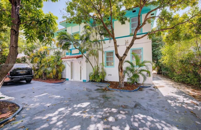 925 Lenox Ave - 925 Lenox Avenue, Miami Beach, FL 33139