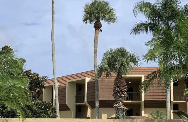 5344 Woodland Lakes Drive