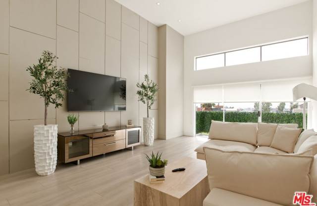 Photo of 10630 Wilkins Ave unit: 304