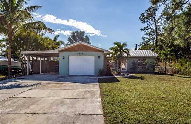 4633 SANTIAGO LN - 4633 Santiago Ln, Lee County, FL 34134