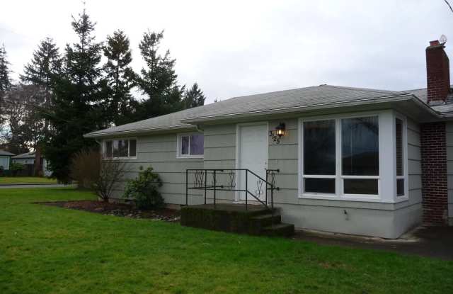 Hardwood floor - 3125 Jack Street North, Salem, OR 97303