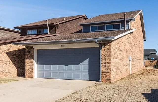 4623 Hemlock Ln