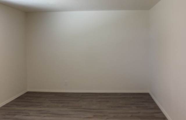 3 Bed 2 Bath Hillsboro Ranch