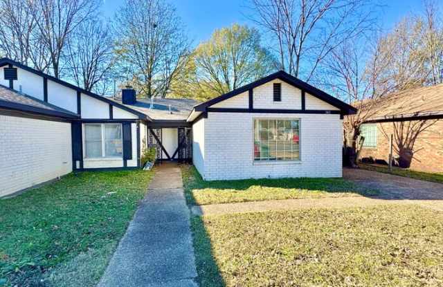 Photo of 3411 South Mendenhall Road