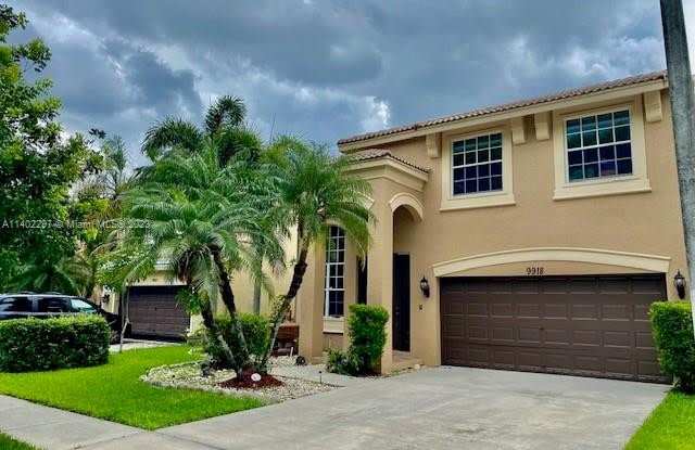 9918 Warner Lane