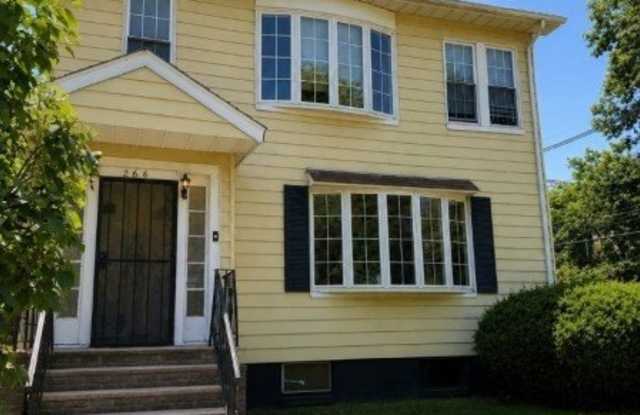 264 Pomona Ave