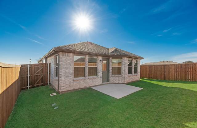 BRAND NEW 3 BEDROOM HOME IN BEAUTIFUL PILOT POINT!