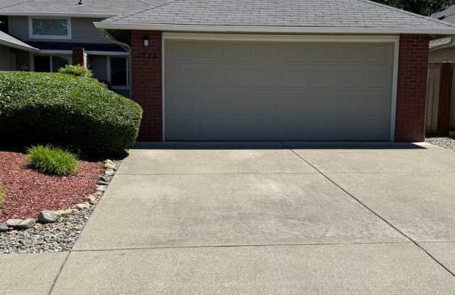 2 bedroom 2 bath duplex for rent in Grants  Pass