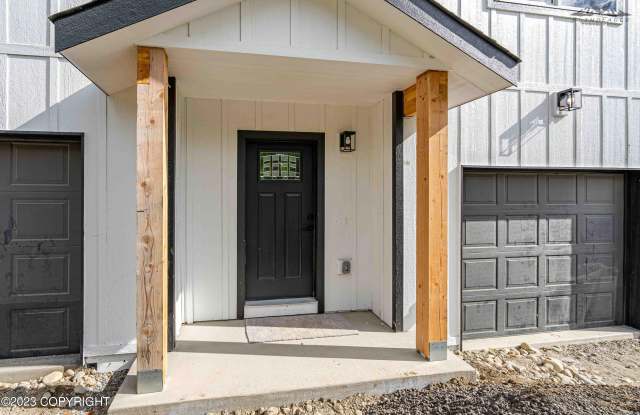 5945 E Porcupine Avenue