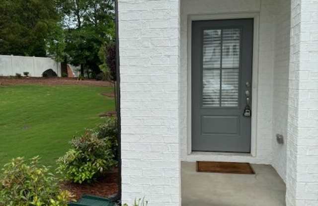 6101 Mariemont Circle - 1