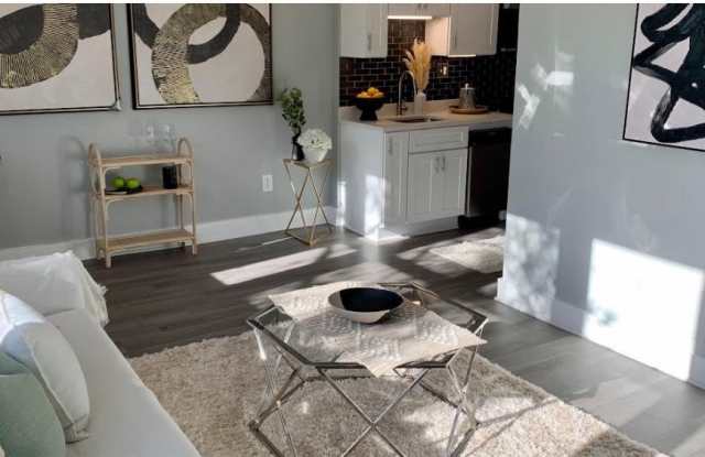 517 7TH Street NE unit: 2